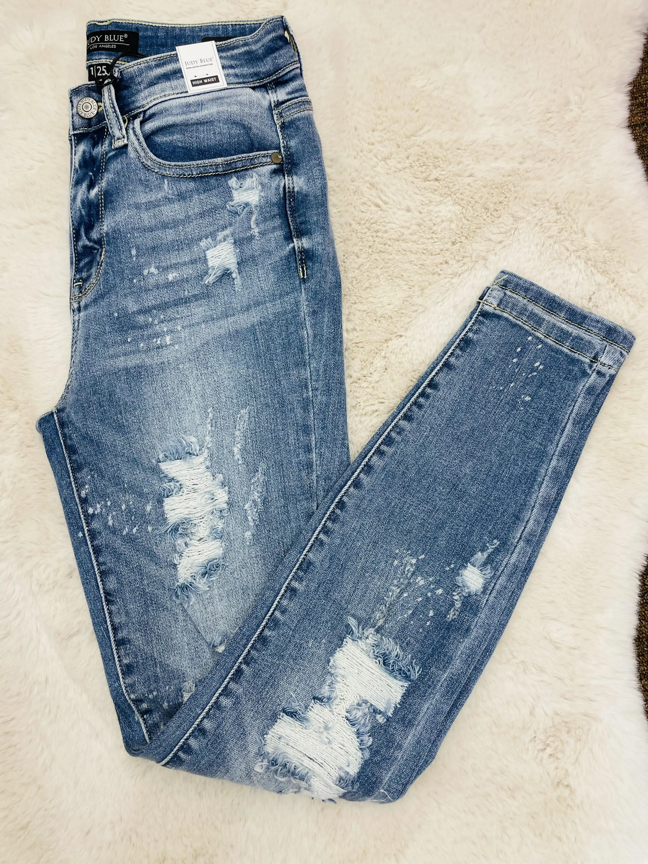 JUDY BLUE DISTRESSED HIGH WAIST JEANS
